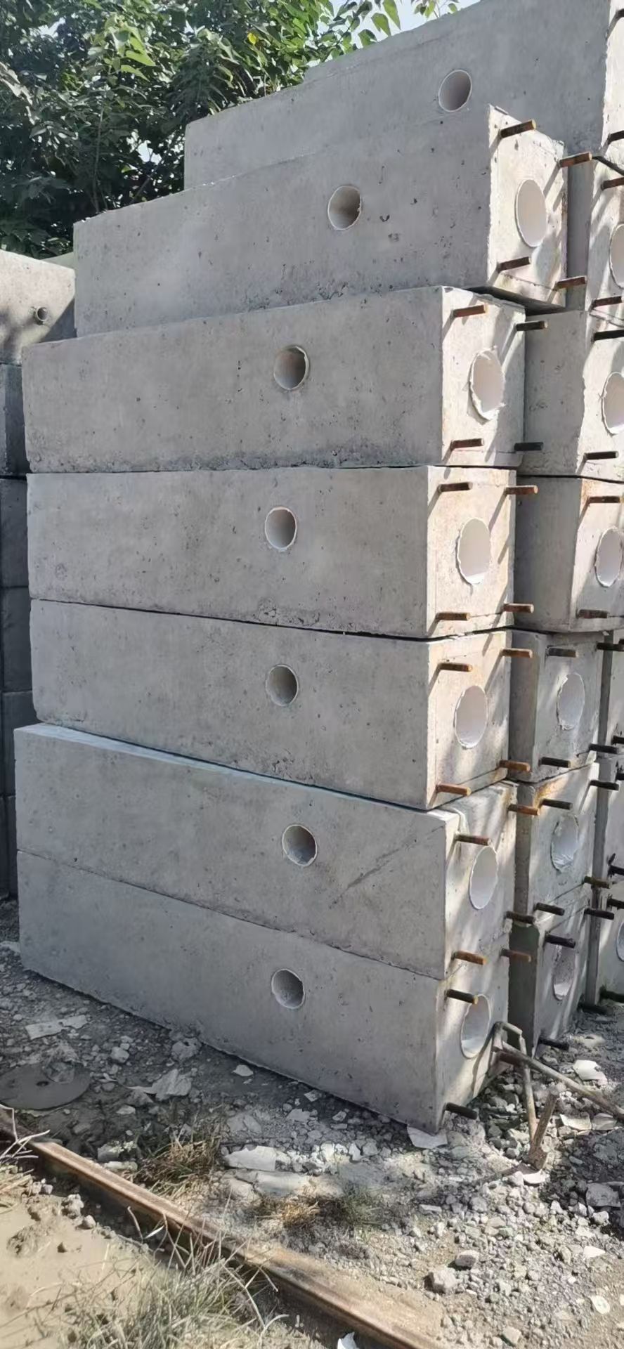 十字路口导流墩